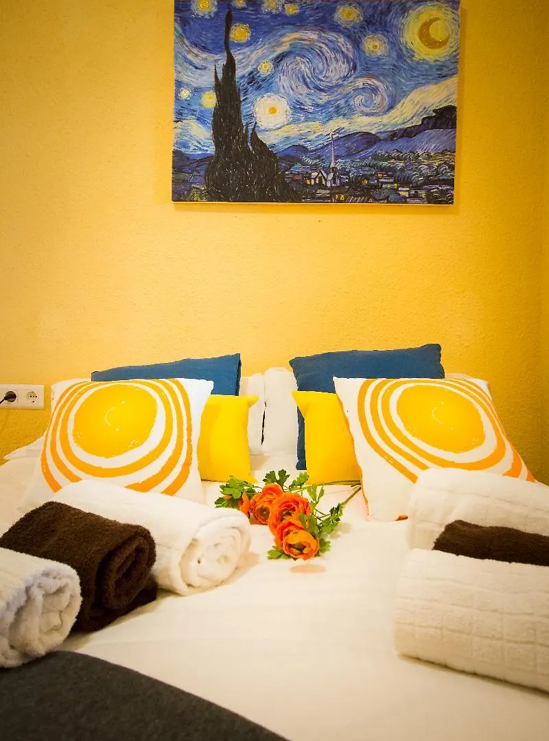 Holidays2Torremolinos Roquedal Apartment 0*, Torremolinos